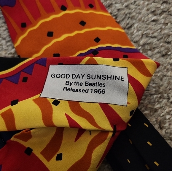 The Beatles Good Day Sunshine Apple Corp 100% Silk Tie Made in USA - Picture 2 of 4